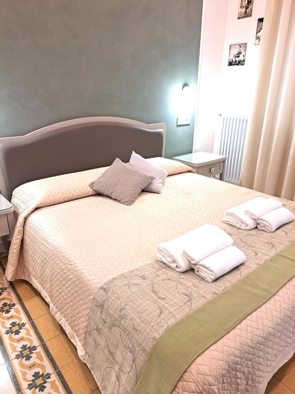 Dreaming Rome Suites ภายนอก รูปภาพ